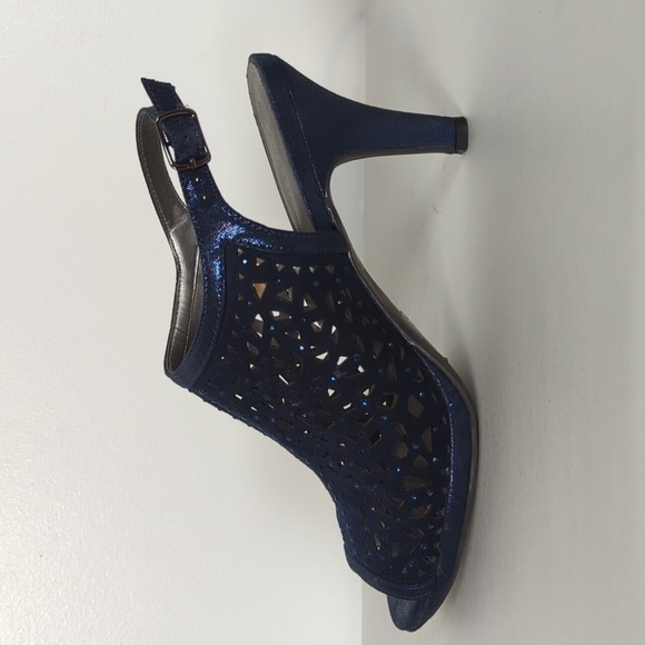 Karen Scott Blair Lacey Slingback Shootie Heels - Picture 5 of 12